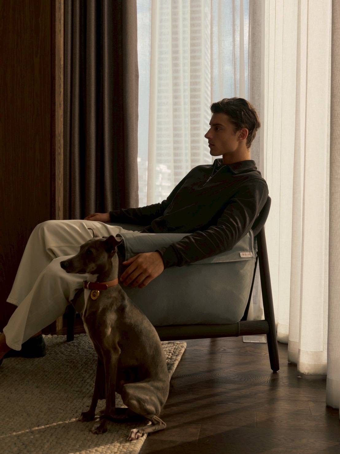 Toni Stark, supervising from the good chair